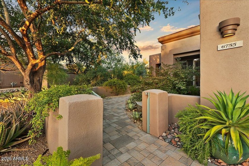 This stunning, well-maintained home in the guard-gated community - photo 5