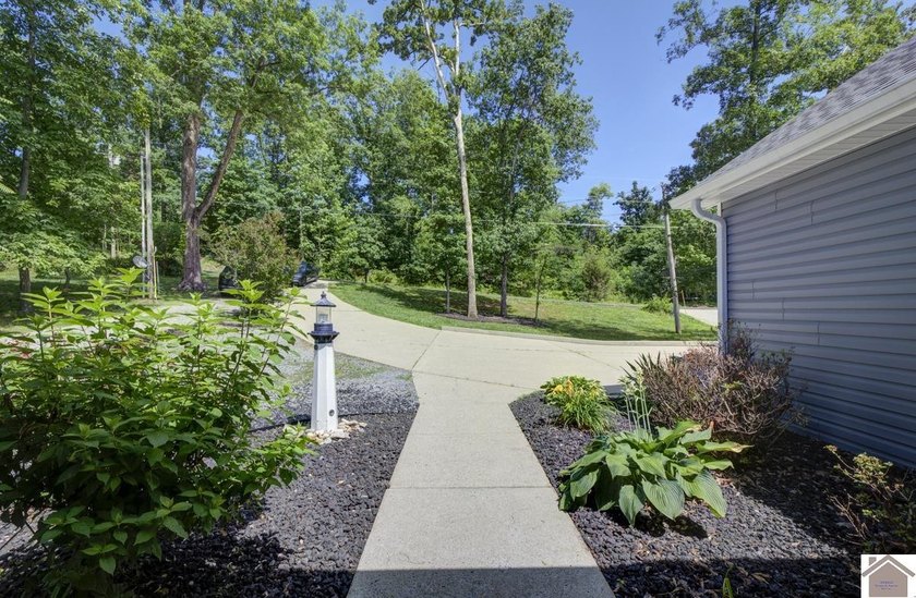 Located in the Cambridge Shores waterfront community just off - photo 5