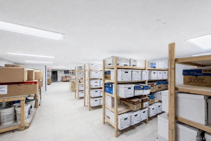 Prime free-standing professional office building for sale in a - photo 18