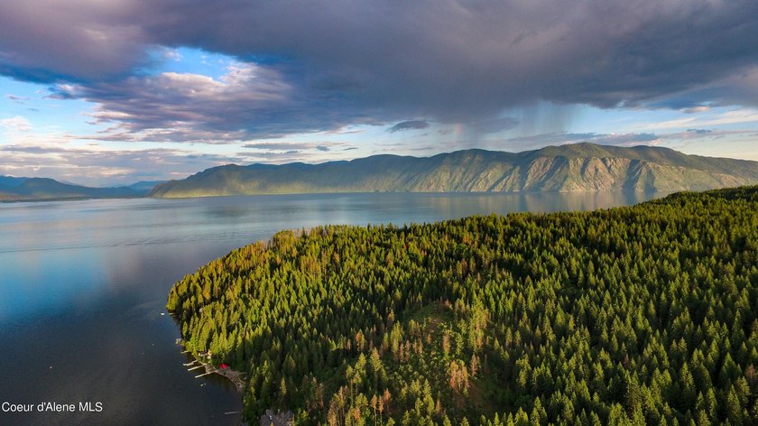 Estate Lot 8 is a large 18.19-acre parcel that has breathtaking - photo 24