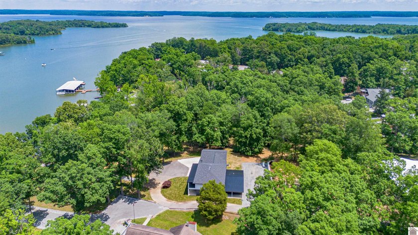 Ky Lake waterfront home on 1.4 acres with private dock and - photo 6