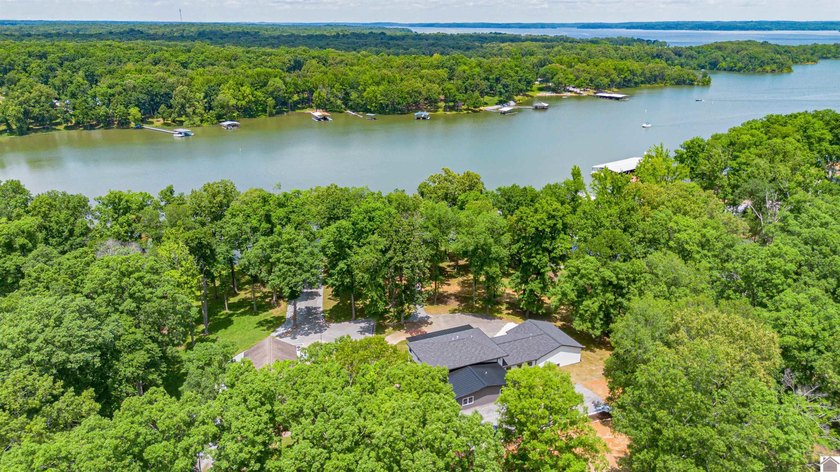 Ky Lake waterfront home on 1.4 acres with private dock and - photo 7