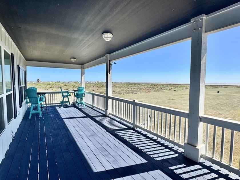 Beautiful custom-built 3- bedroom, 2-bath stilt home (2019) - photo 26