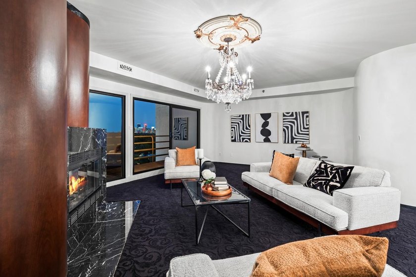Rare Top-Floor Penthouse with unbelievable Views of Bde Maka Ska - photo 14