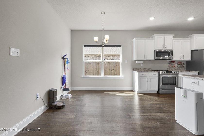 ASSUMABLE VA LOAN WITH 2.875% RATE! Brand new listing in the - photo 16