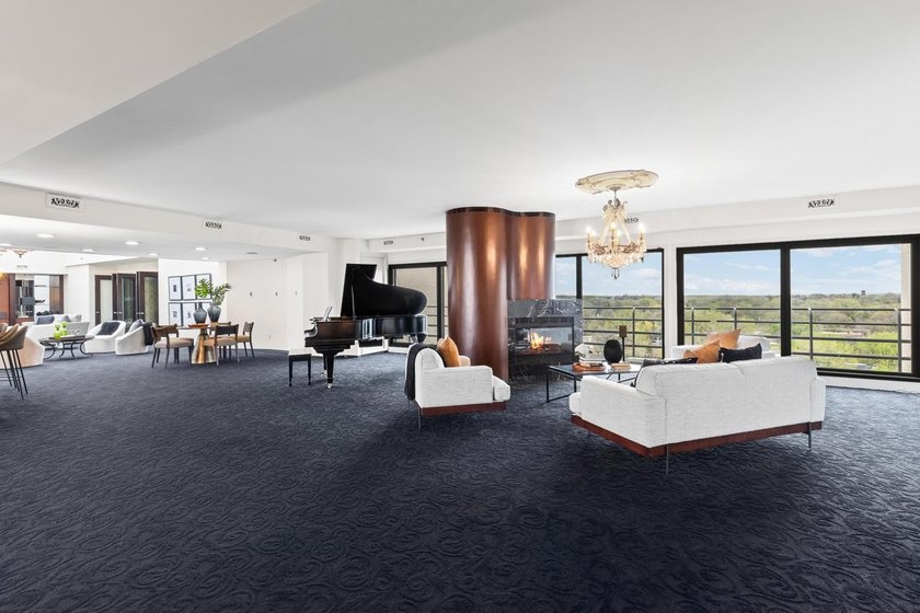 Rare Top-Floor Penthouse with unbelievable Views of Bde Maka Ska - photo 17