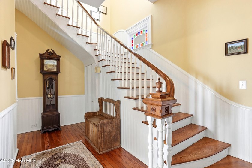Welcome to the Bell House, a stunning 1893 Queen Anne-style home - photo 22