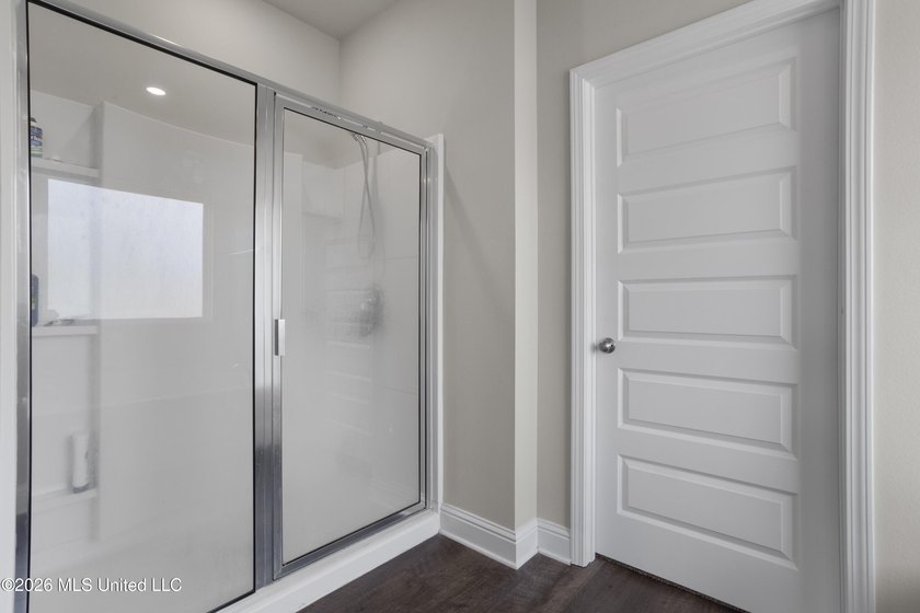 ASSUMABLE VA LOAN WITH 2.875% RATE! Brand new listing in the - photo 22