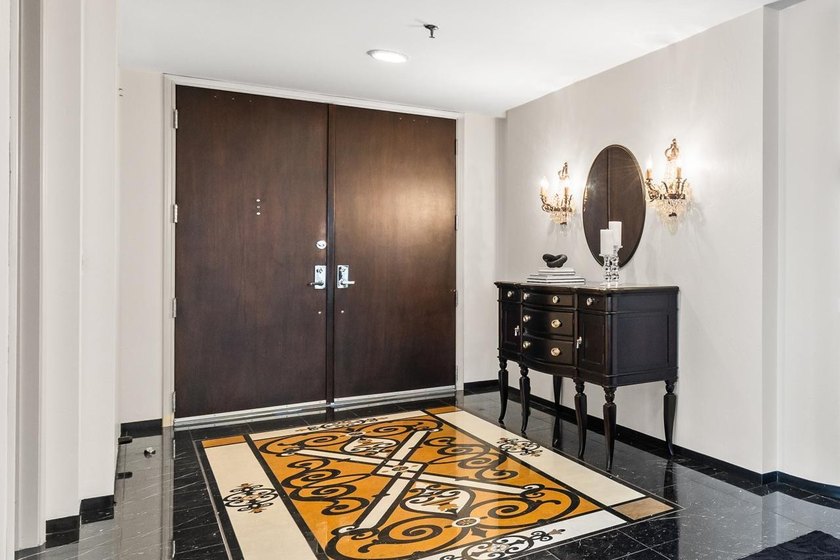 Rare Top-Floor Penthouse with unbelievable Views of Bde Maka Ska - photo 25