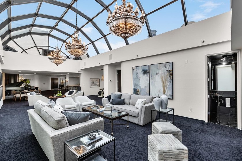 Rare Top-Floor Penthouse with unbelievable Views of Bde Maka Ska - photo 31