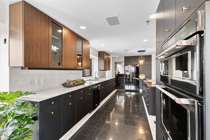 Rare Top-Floor Penthouse with unbelievable Views of Bde Maka Ska - photo 43