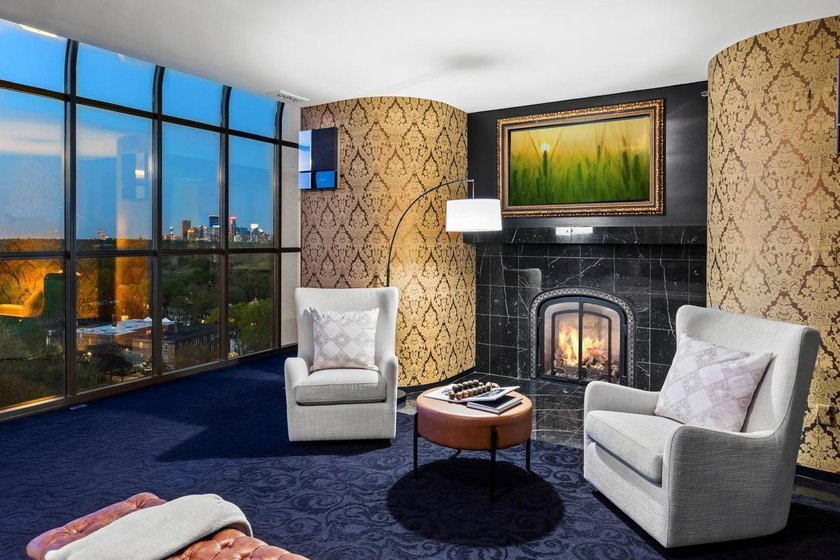 Rare Top-Floor Penthouse with unbelievable Views of Bde Maka Ska - photo 46