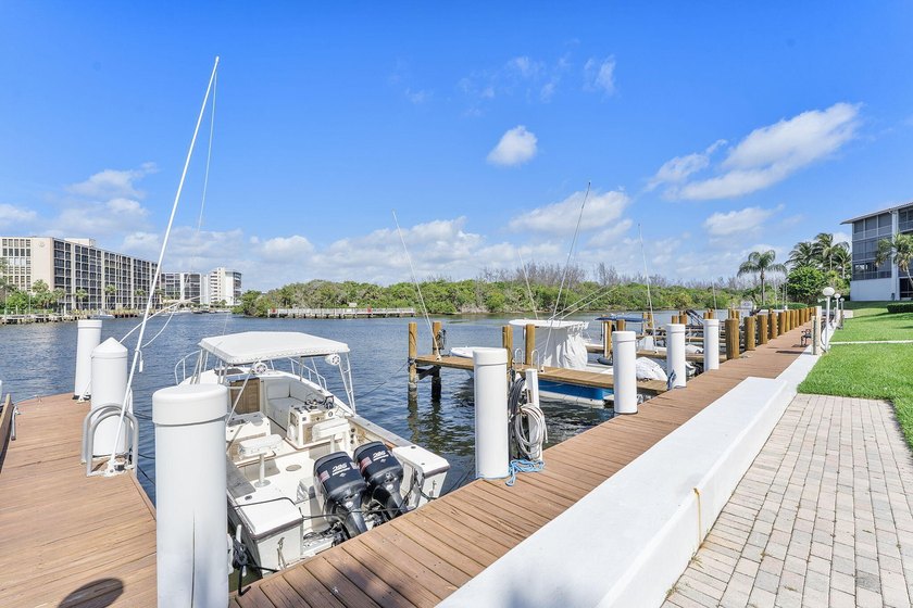 Live the South Florida lifestyle in this beautifully updated 2 - photo 31
