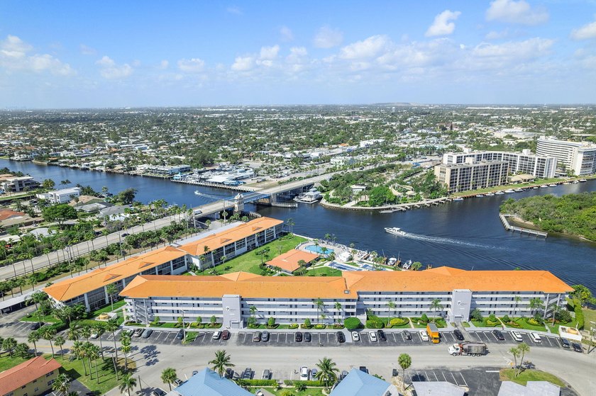 Live the South Florida lifestyle in this beautifully updated 2 - photo 41