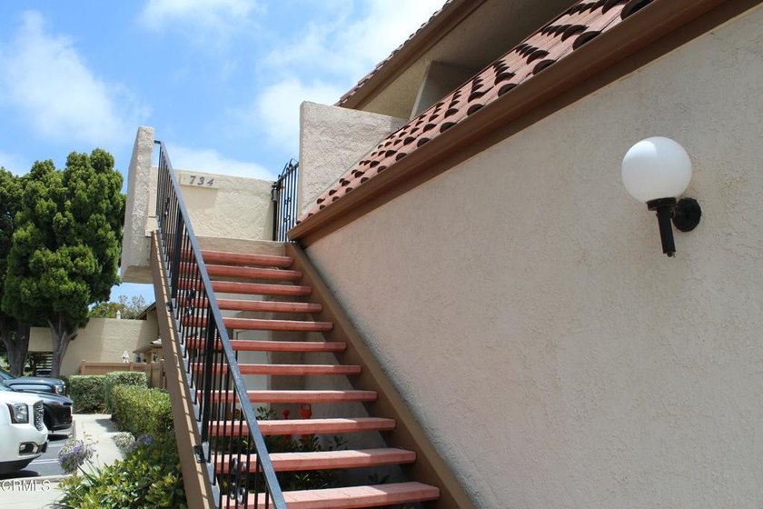 Welcome to this second-level Parkside condominium, offering the - photo 6