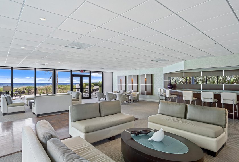RARELY AVAILABLE BEACHFRONT VILLA OFFERING EFFORTLESS - photo 20