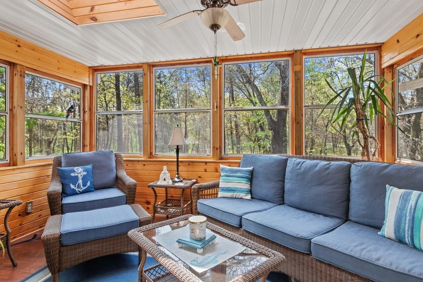 Turn Key Lake Arrowhead Pines Course Home! Superb location just - photo 20