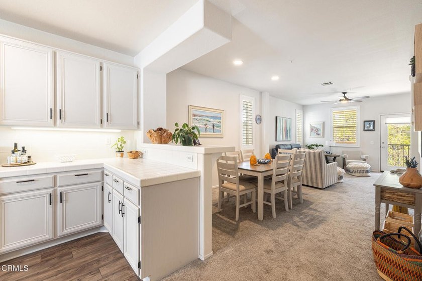 Motivated Seller! Stunning downtown Ventura Condo offering prime - photo 6