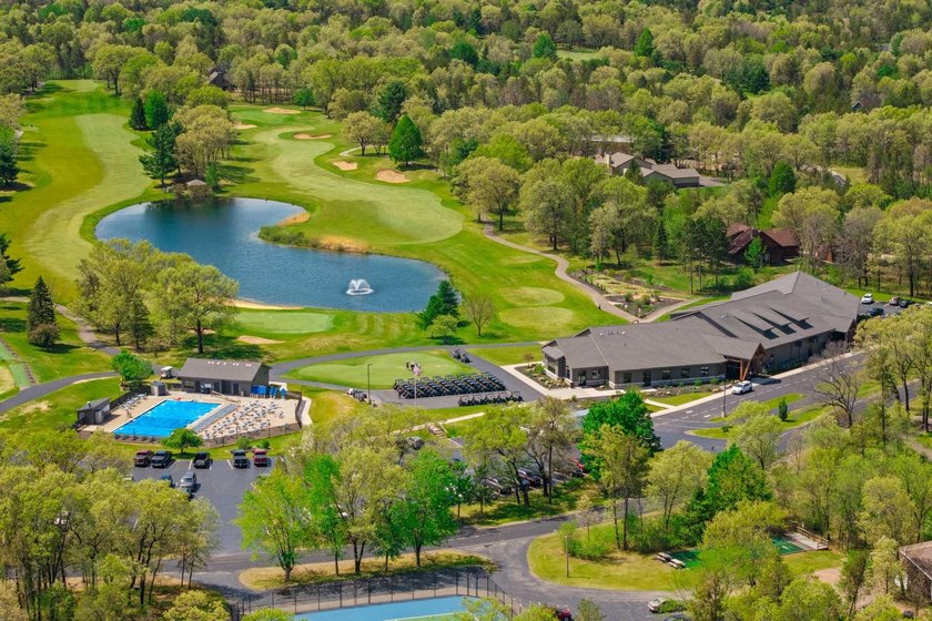 Turn Key Lake Arrowhead Pines Course Home! Superb location just - photo 37