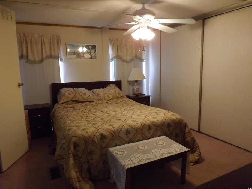 Come and check this manufactured home out with a lot going for - photo 11