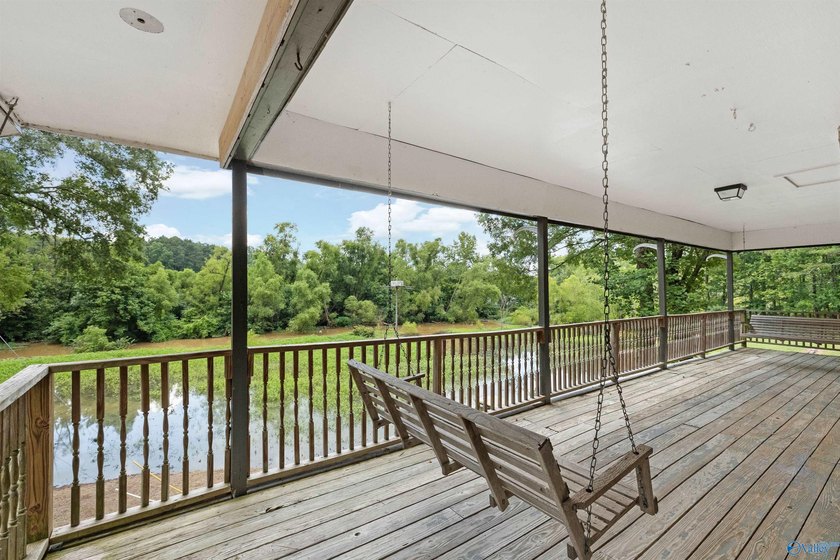 Escape to your own private retreat on Sugarland Lake, with - photo 12