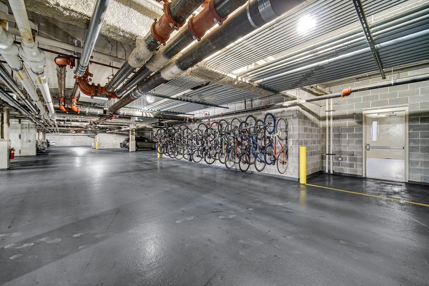 This move-in-ready luxury condo offers the perfect blend of - photo 18
