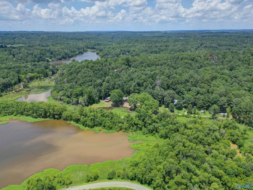 Escape to your own private retreat on Sugarland Lake, with - photo 46