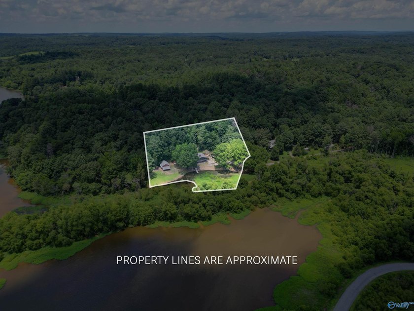 Escape to your own private retreat on Sugarland Lake, with - photo 49