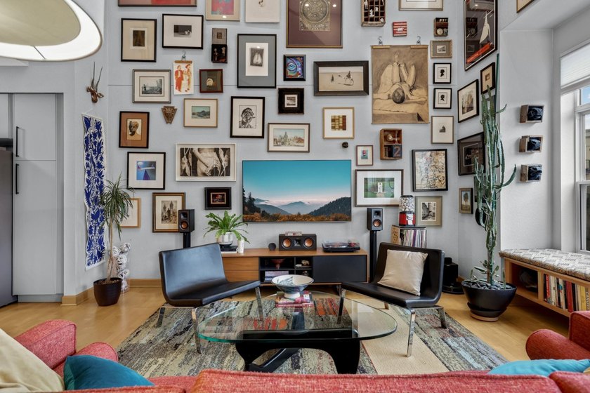 Spectacular 2-story condo offering style, comfort and space! - photo 2
