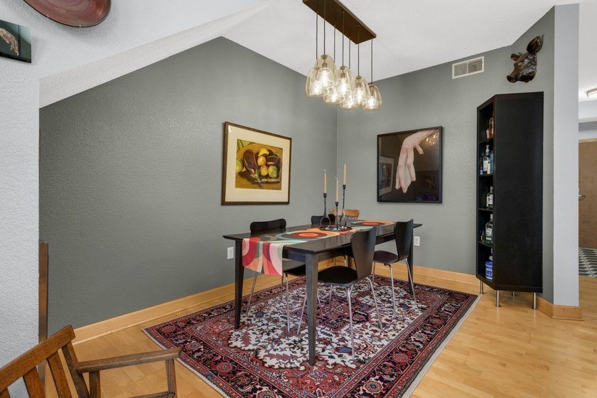 Spectacular 2-story condo offering style, comfort and space! - photo 9