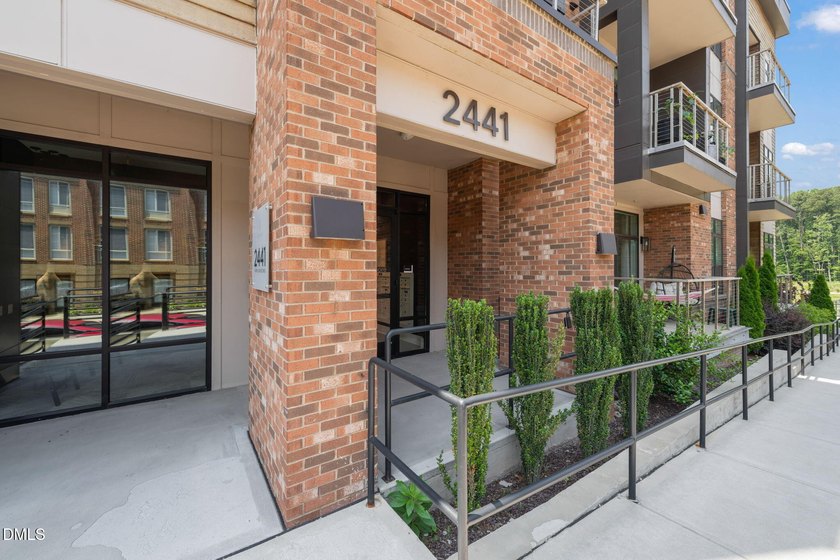 Hidden gem on Centennial Campus! This first-floor condo offers - photo 33