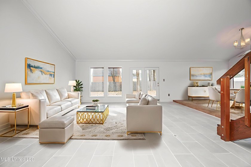 Welcome home to Redwood &amp; Cedar in the heart of Ocean Springs' - photo 4