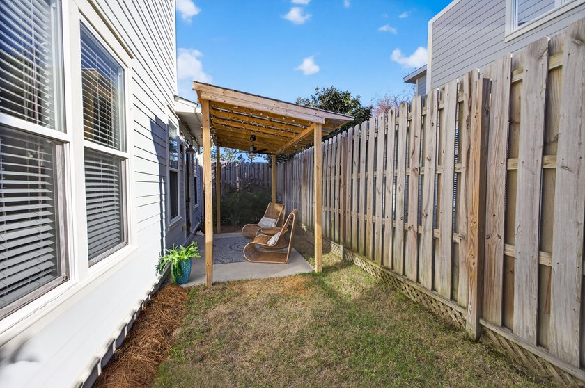 JUST REDUCED! UPGRADED AND UPDATED! This 2,348 SF corner-lot - photo 42