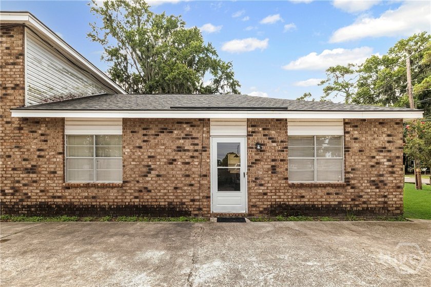 Turnkey Investment - 5-Unit Apartment Building with Strong - photo 8