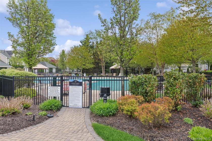 Discover the perfect blend of elegance and activity in this - photo 36
