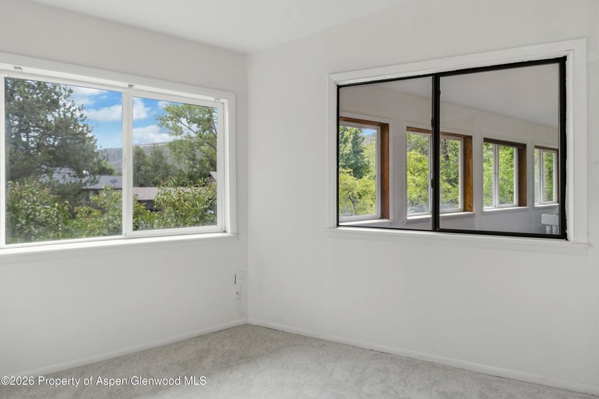 Attention River Lovers! Rarely do river adjacent properties hit - photo 16