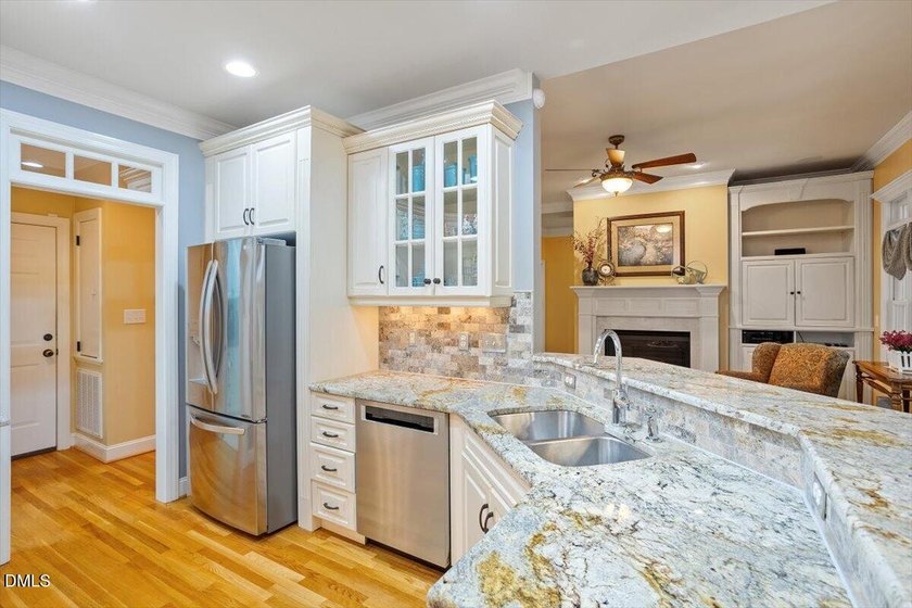 Welcome to 101 Briar Rose Lane, a stunning transitional custom - photo 21