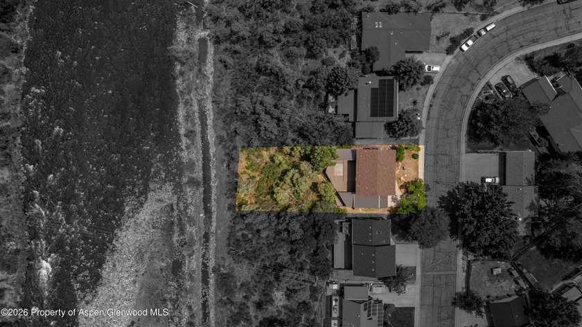 Attention River Lovers! Rarely do river adjacent properties hit - photo 30