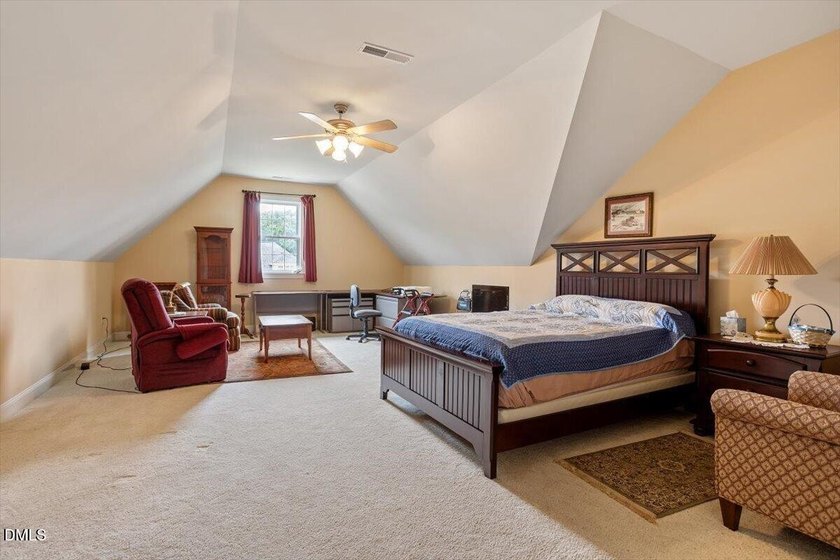 Welcome to 101 Briar Rose Lane, a stunning transitional custom - photo 33