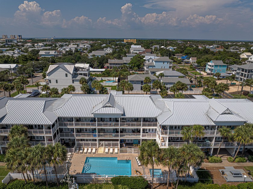 ***LOWEST PRICED CONDO IN THE BUILDING*** This perfectly located - photo 34