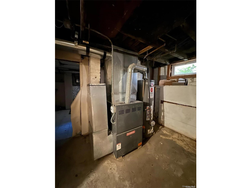 Fantastic opportunity to turn this unique multifamily lot with 2 - photo 8