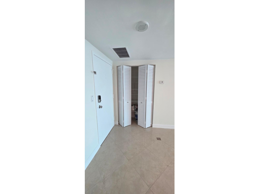GREAT OPPORTUNITY to live in one of the most desirable - photo 2