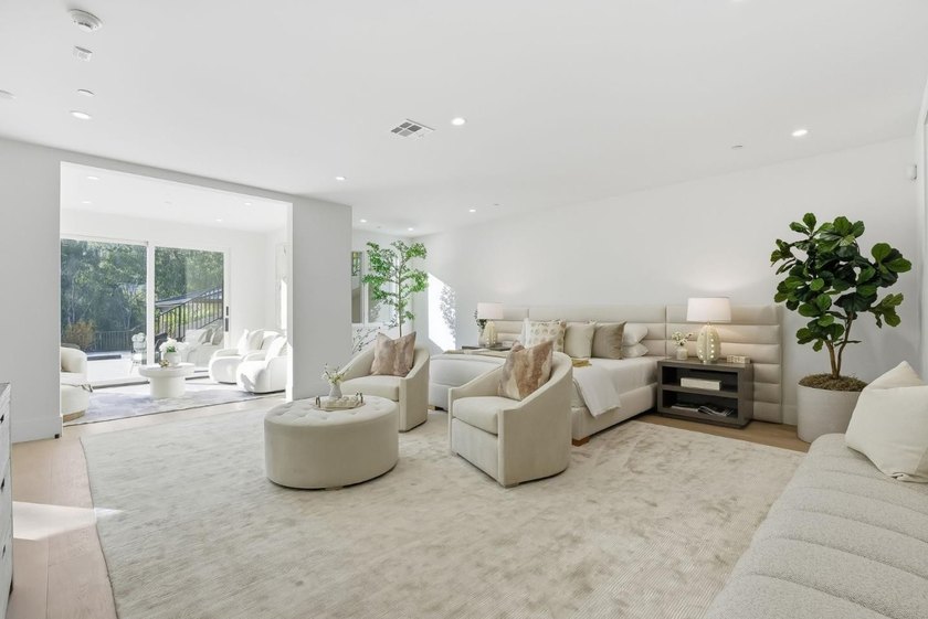 Nestled along one of Saratoga's most coveted and tranquil - photo 36