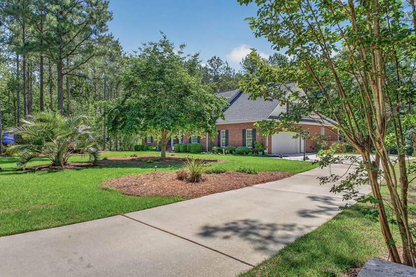 Beautifully maintained and thoughtfully designed, this - photo 44