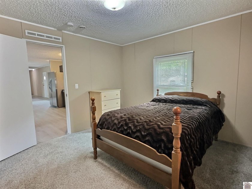 Affordable lake area 3 bd 2 ba manufactured home on nearly half - photo 10