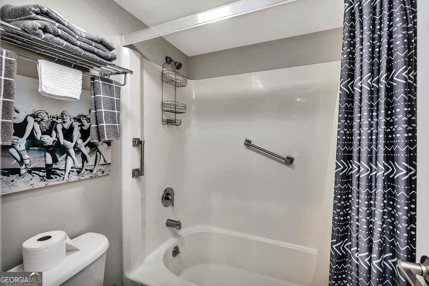 Welcome to your completely renovated retreat in the heart of the - photo 34