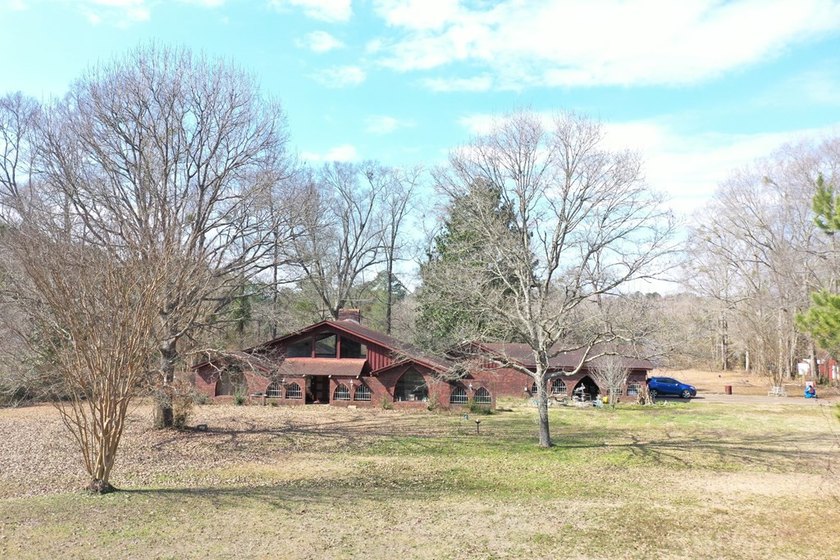Private location. Nice home that needs some love. Over 47 acres - photo 10