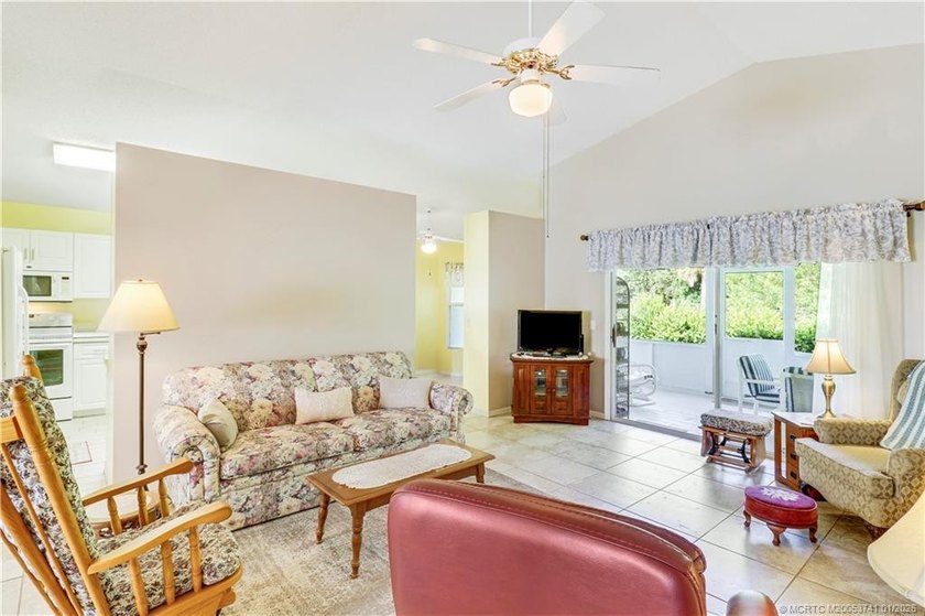Welcome to this charming, well maintained 2-bedroom, 2-bath home - photo 16