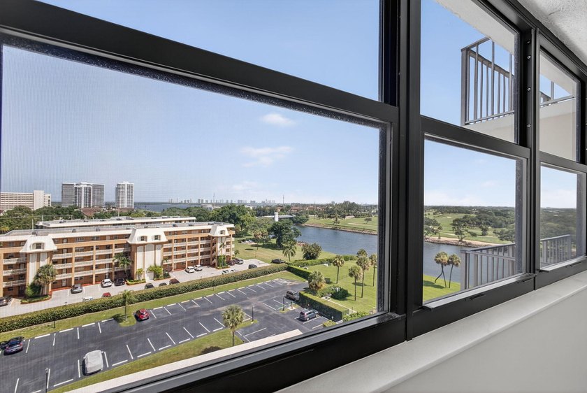 Welcome to 336 Golfview Road, Unit 905, a highly desirable - photo 21