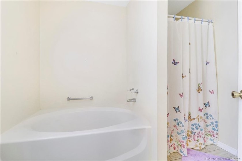 Welcome to this charming, well maintained 2-bedroom, 2-bath home - photo 25